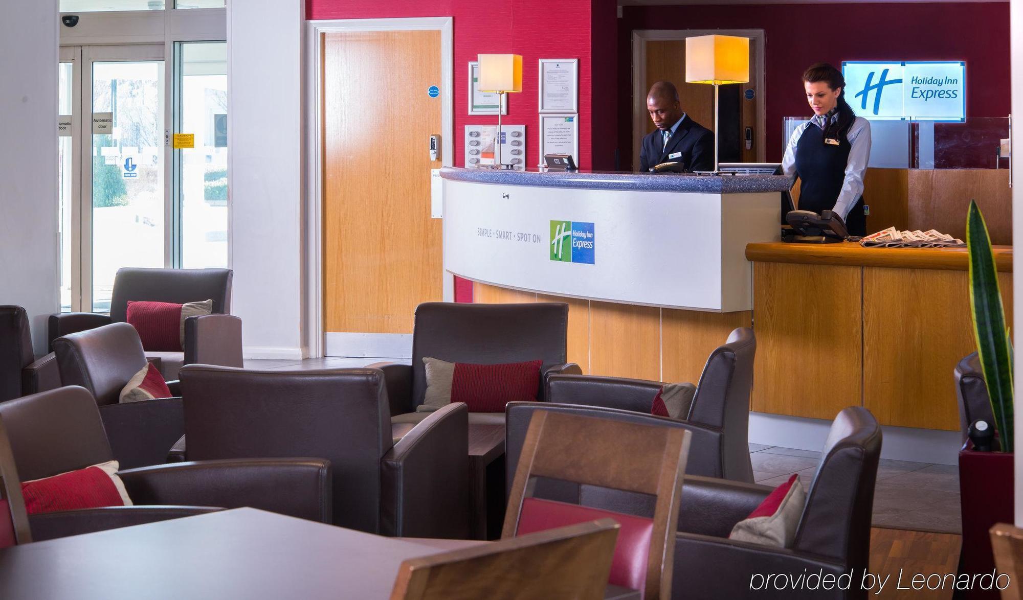 Holiday Inn Express London Chingford By Ihg Waltham Forest Exteriör bild