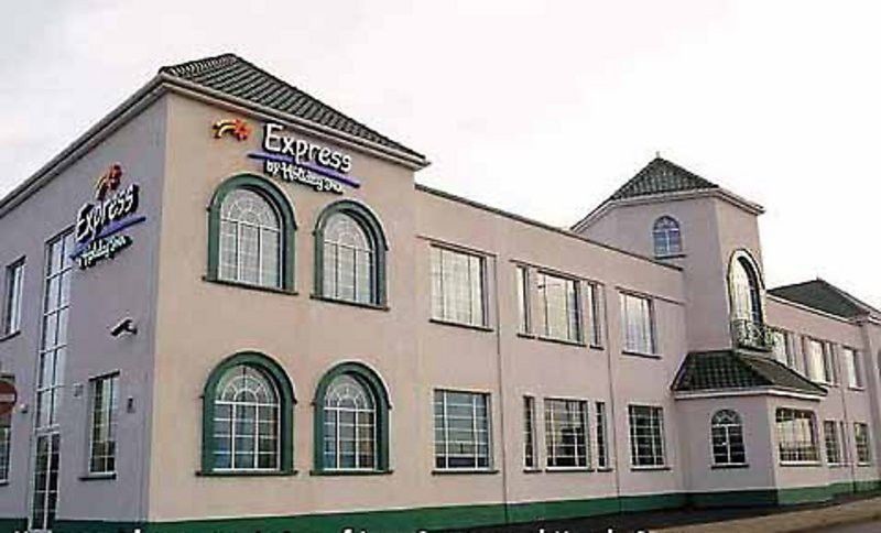 Holiday Inn Express London Chingford By Ihg Waltham Forest Exteriör bild