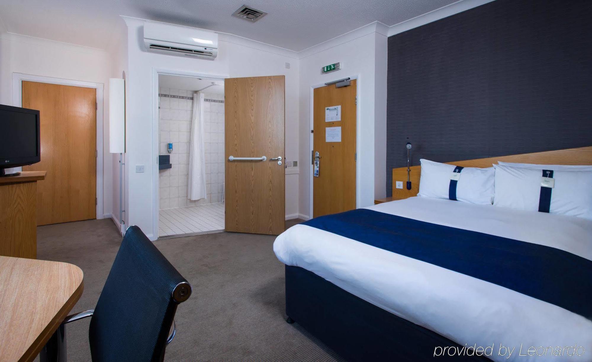 Holiday Inn Express London Chingford By Ihg Waltham Forest Exteriör bild
